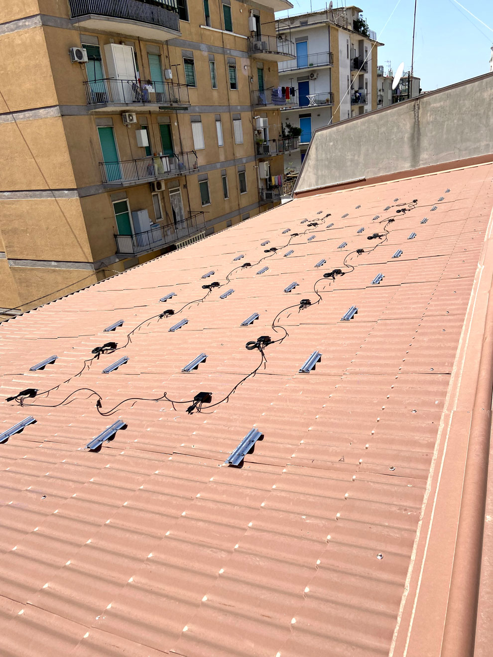 Impianto Fotovoltaico 7 kWp Santa Maria Capua Vetere, Caserta dmt solar impianti fotovoltaici partner tesla, maxeon sunpower, solaredge