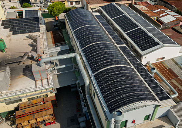 Impianto Fotovoltaico 206 kWp Napoli, (NA) DMT Solar installatore certificato Tesla Powerwall e Sunpower Maxeon impianto fotovoltaico in Campania