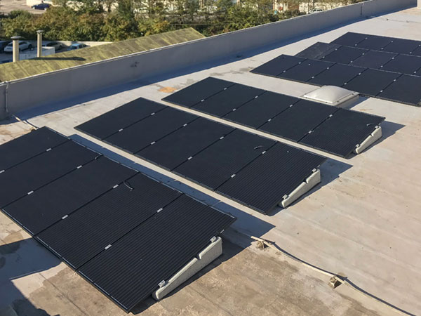 Impianto Fotovoltaico 60 kWp con ottimizzatori ed inverter SolarEdge installato a Casalnuovo, Napoli dall'azienda DMT Solar installatore certificato Tesla Powerwall e Sunpower Maxeon impianto fotovoltaico in Campania, Lazio, Molise, Lombardia, Piemonte, ITALIA