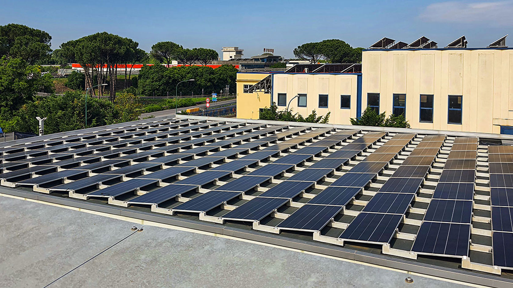 Impianto Fotovoltaico SunPower da 54,4 kWp installato a Nola, Napoli dall’azienda DMT Solar installatore certificato Tesla Powerwall e Sunpower Maxeon impianto fotovoltaico in Campania, Lazio, Molise, Lombardia, Piemonte, ITALIA Impianto Fotovoltaico SunPower da 54,4 kWp installato a Nola, Napoli dall'azienda DMT Solar installatore certificato Tesla Powerwall e Sunpower Maxeon impianto fotovoltaico in Campania, Lazio, Molise, Lombardia, Piemonte, ITALIA