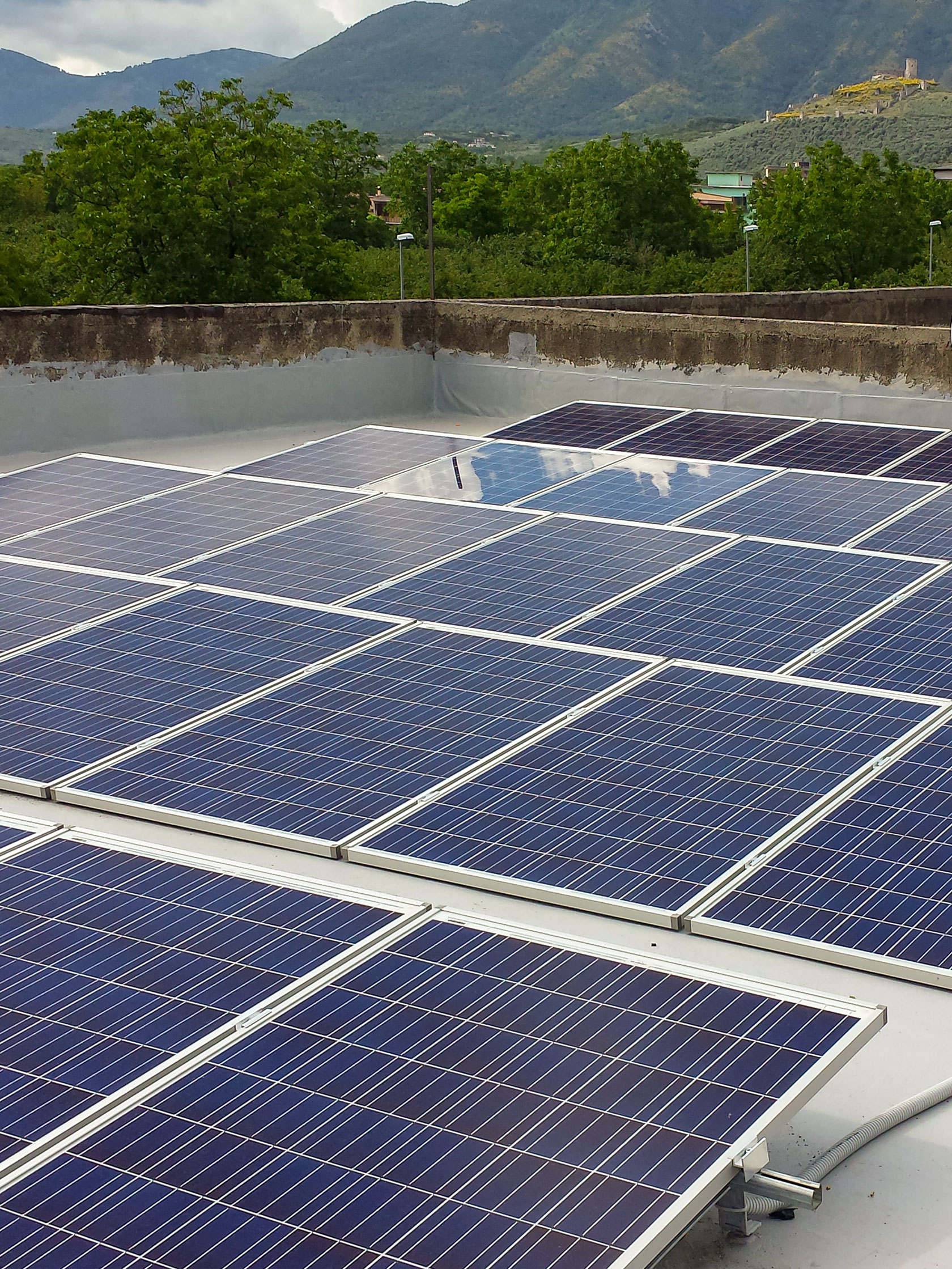 Impianto Fotovoltaico 8 kWp Sperone Avellino DMT Solar installatore certificato Tesla Powerwall e Sunpower Maxeon impianto fotovoltaico in Campania