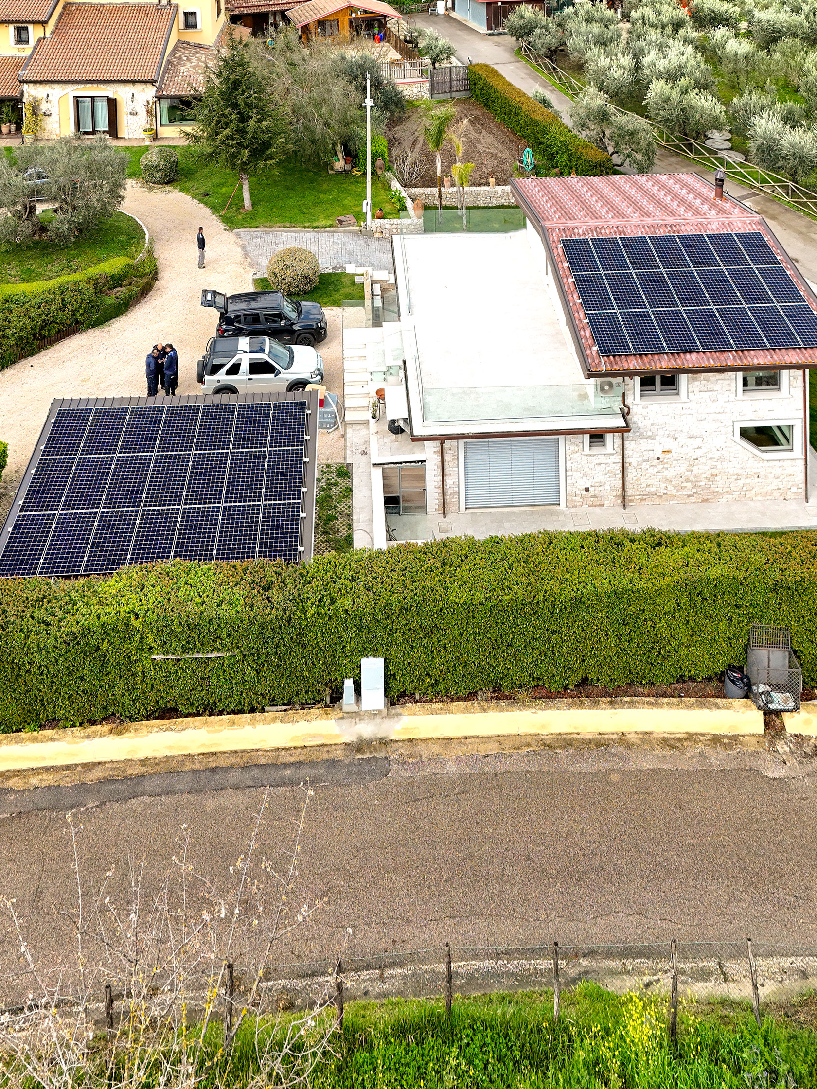 Impianto Fotovoltaico 18 kWp con ottimizzatori ed inverter SolarEdge + 2 batterie Tesla 28 kWh - Melizzano, Benevento DMT Solar impianti fotovoltaici in tutta Italia residenziale e aziendale business, installatore certificato Tesla Powerwall e Sunpower Maxeon