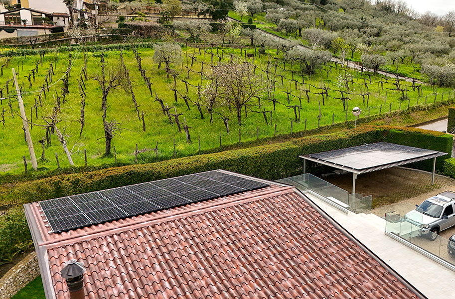 Impianto Fotovoltaico 18 kWp con ottimizzatori ed inverter SolarEdge + 2 batterie Tesla 28 kWh - Melizzano, Benevento DMT Solar impianti fotovoltaici in tutta Italia residenziale e aziendale business, installatore certificato Tesla Powerwall e Sunpower Maxeon